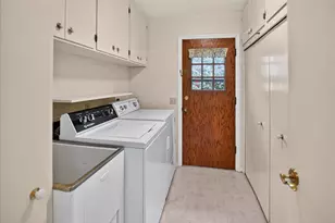 6318 Keelson Dr, Madison, WI 53705 - Photo 25
