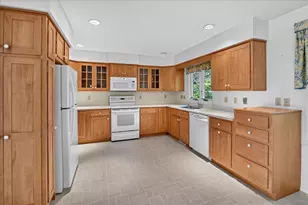 6318 Keelson Dr, Madison, WI 53705 - Photo 17