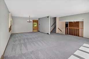 6318 Keelson Dr, Madison, WI 53705 - Photo 11