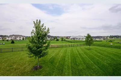 6653 Morning Dew Lane, Sun Prairie, WI 53590 - Photo 3