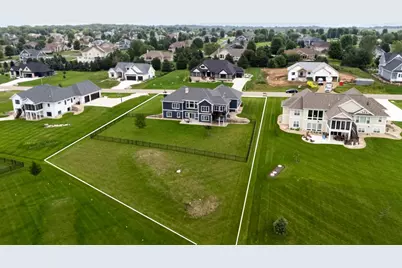 6653 Morning Dew Lane, Sun Prairie, WI 53590 - Photo 5