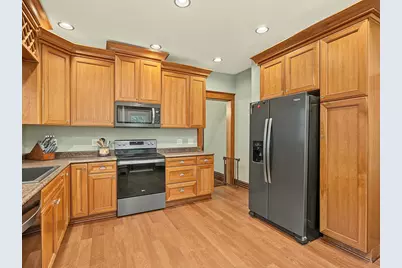 807 E 3rd Avenue, Brodhead, WI 53520 - Photo 29