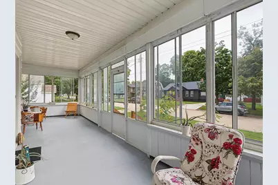 807 E 3rd Avenue, Brodhead, WI 53520 - Photo 5
