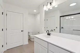 6610 Linnet Ln, Middleton, WI 53562 - Photo 7