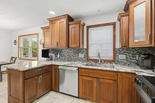 W10894 Fox Glen Rd, Poynette, WI 53955 - Photo 13