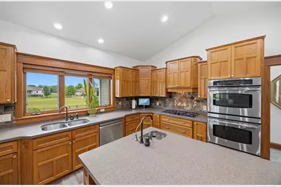323 Wileman Drive, Edgerton, WI 53534 - Photo 5