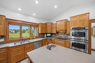 323 Wileman Dr, Edgerton, WI 53534 - Photo 5