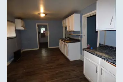 403 Center Avenue, Janesville, WI 53548 - Photo 5