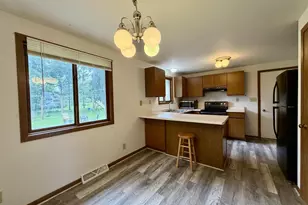 402 South St, Baraboo, WI 53913 - Photo 7