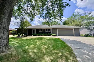 4520 Hearthridge Dr, Janesville, WI 53546 - Photo 3