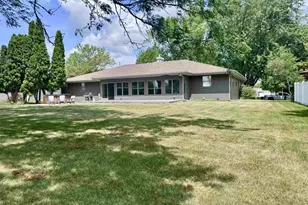 4520 Hearthridge Dr, Janesville, WI 53546 - Photo 43