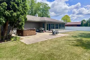 4520 Hearthridge Dr, Janesville, WI 53546 - Photo 39