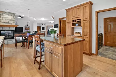 841 Wickersham Court, Sun Prairie, WI 53590 - Photo 9