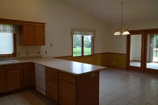 2122 Purple Aster Ln, Janesville, WI 53546 - Photo 11