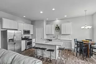4433 Dublin Dr, Janesville, WI 53546 - Photo 11