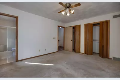 2517 Crest Line Drive, Madison, WI 53704 - Photo 17