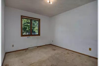 2517 Crest Line Drive, Madison, WI 53704 - Photo 19