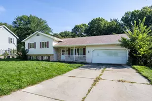 2517 Crest Line Dr, Madison, WI 53704 - Photo 1