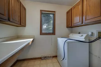 2517 Crest Line Drive, Madison, WI 53704 - Photo 11