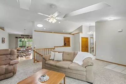1331 Pinnacle Circle, Sun Prairie, WI 53590 - Photo 7