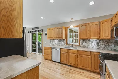 1331 Pinnacle Circle, Sun Prairie, WI 53590 - Photo 9