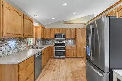 1331 Pinnacle Circle, Sun Prairie, WI 53590 - Photo 11