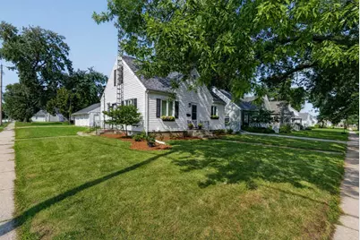 1524 Greenview Avenue, Janesville, WI 53548 - Photo 3