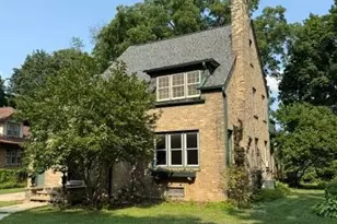 1183 Columbus Cir, Janesville, WI 53545 - Photo 3