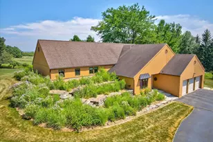 2532 Bigler Cir, Verona, WI 53593 - Photo 3