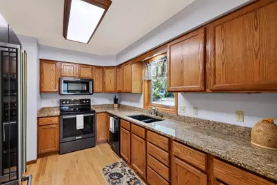 3012 Arapaho Drive, Fitchburg, WI 53719 - Photo 5