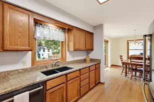 3012 Arapaho Dr, Fitchburg, WI 53719 - Photo 7