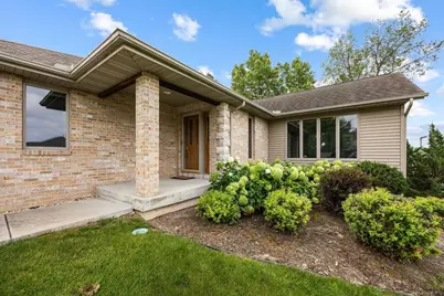 1227 W Sherman Avenue, Fort Atkinson, WI 53538 - Photo 3