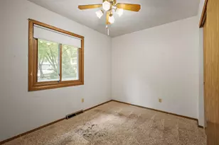 9 Esther Ct, Madison, WI 53714 - Photo 17