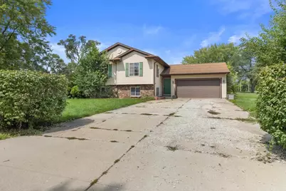 325 W Rice Drive, Beloit, WI 53511 - Photo 1