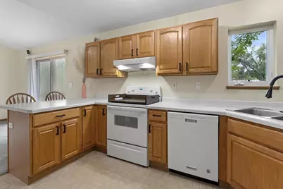 325 W Rice Drive, Beloit, WI 53511 - Photo 3