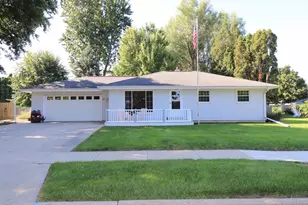 1325 Nicolet St, Janesville, WI 53546 - Photo 1