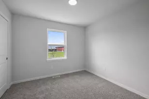 203 Dahlia Dr, Stoughton, WI 53589 - Photo 25