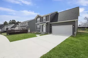 203 Dahlia Dr, Stoughton, WI 53589 - Photo 3