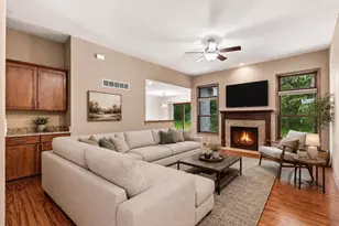 533 Hill St, Baraboo, WI 53913 - Photo 5