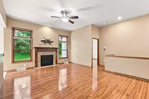 533 Hill St, Baraboo, WI 53913 - Photo 7