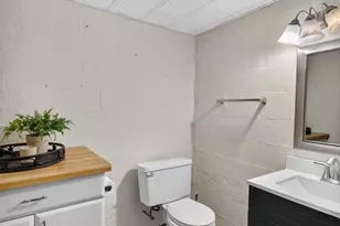 106 W 2nd St, Waunakee, WI 53597 - Photo 31