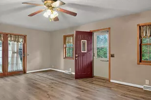 525 W Bannerman Ave, Redgranite, WI 54970 - Photo 7