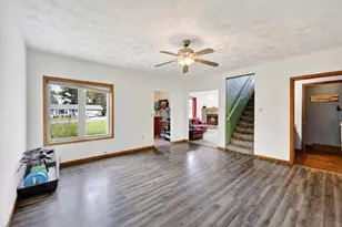 801 E Chestnut St, Pardeeville, WI 53954 - Photo 5