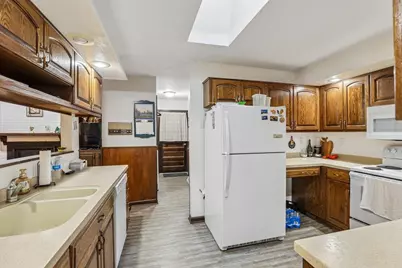 N1615 Poeppel Road, Fort Atkinson, WI 53538 - Photo 9
