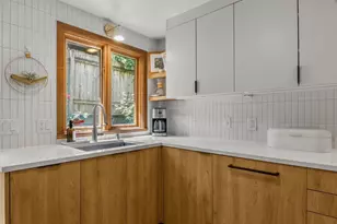 5457 Lake Mendota Dr, Madison, WI 53705 - Photo 11