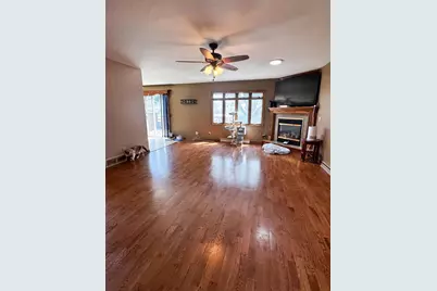513 N Hume Avenue, Marshfield, WI 54449 - Photo 9