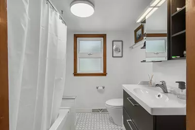 157 Jackson Street, Madison, WI 53704 - Photo 9