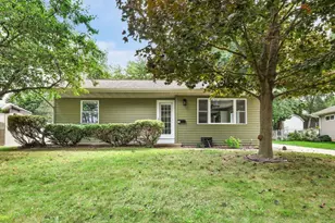 13 Arizona Cir, Madison, WI 53704 - Photo 1