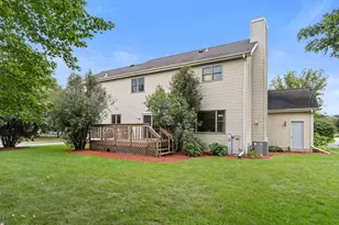 2 Cranbrook Cir, Madison, WI 53719 - Photo 61