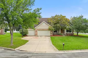 2 Cranbrook Cir, Madison, WI 53719 - Photo 63